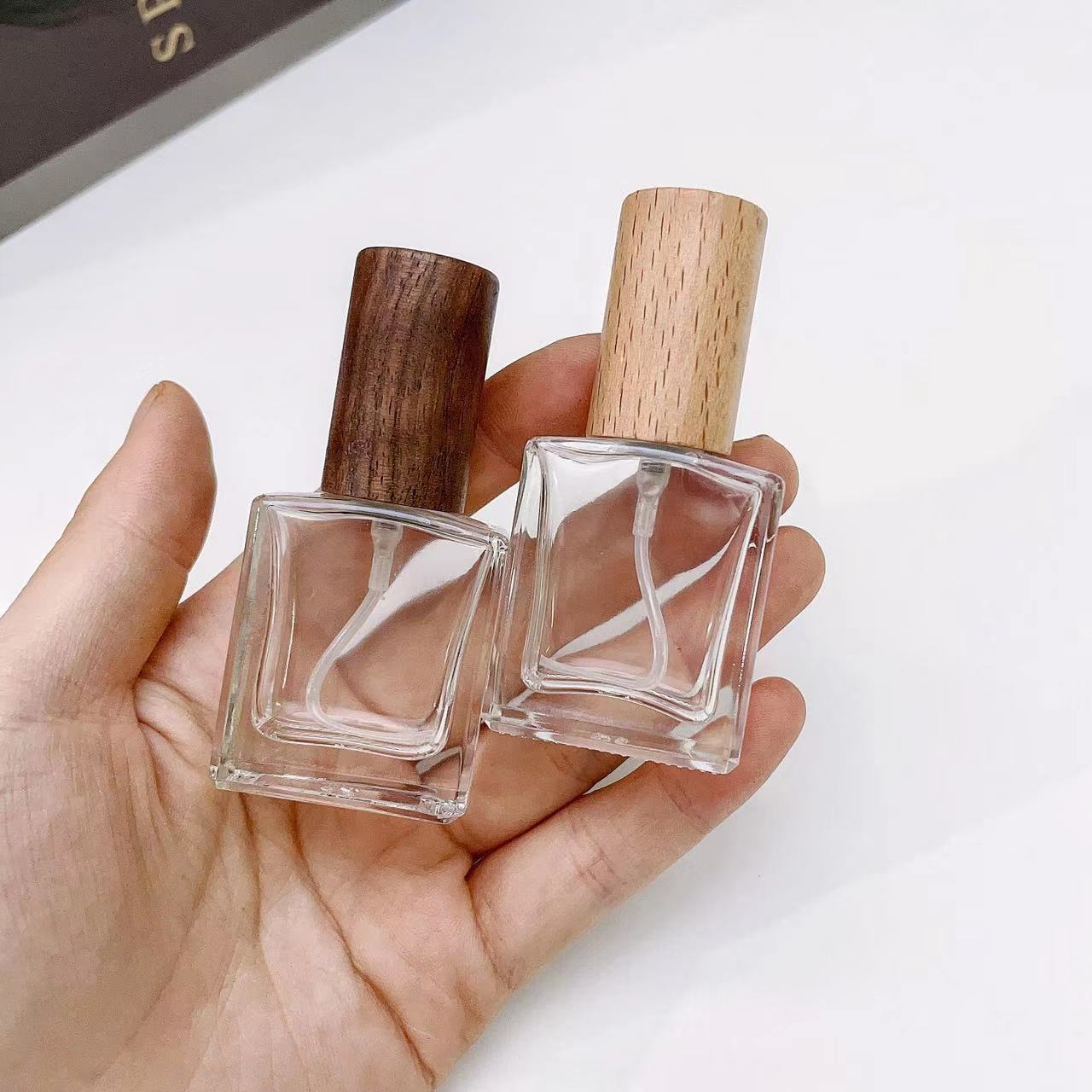 Perfume Fragrance Vending Machine - 나무 뚜껑이 있는 투명한 두꺼운 유리